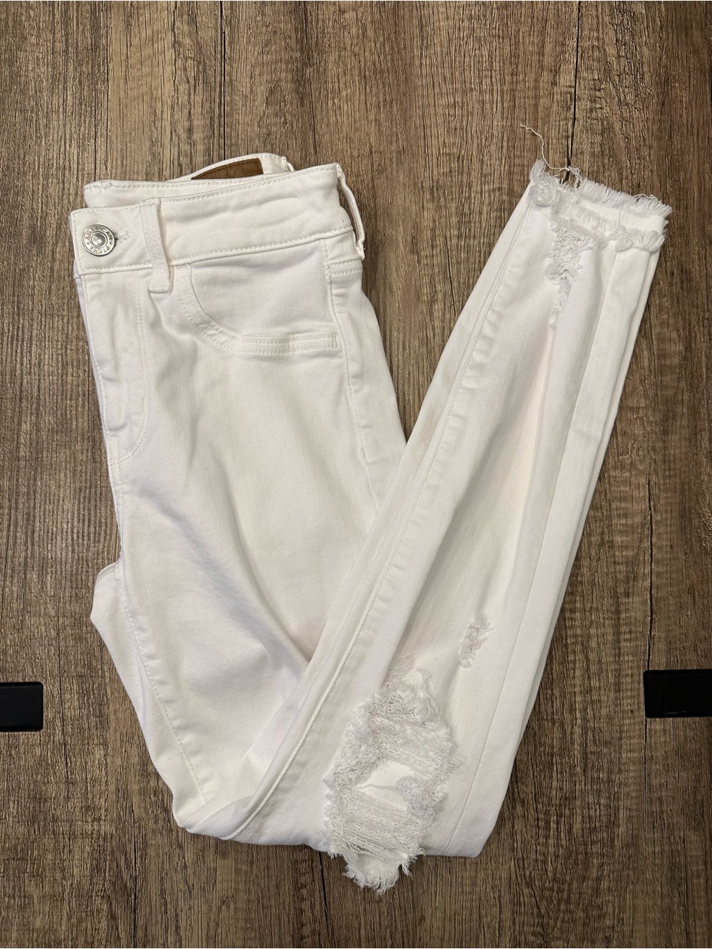 AE Next Level High Waisted Destroyed Jegging Cool White New Without Tags Size 4